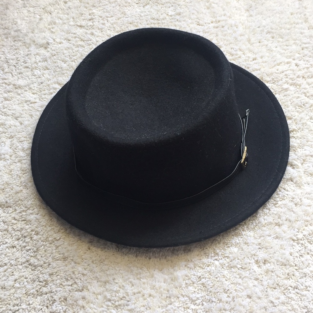 Black Small Brim Hat